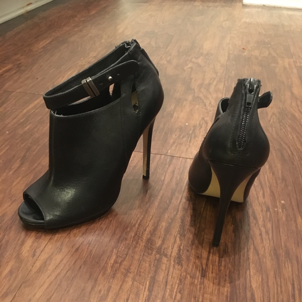 Sexy black booty with ankle strap